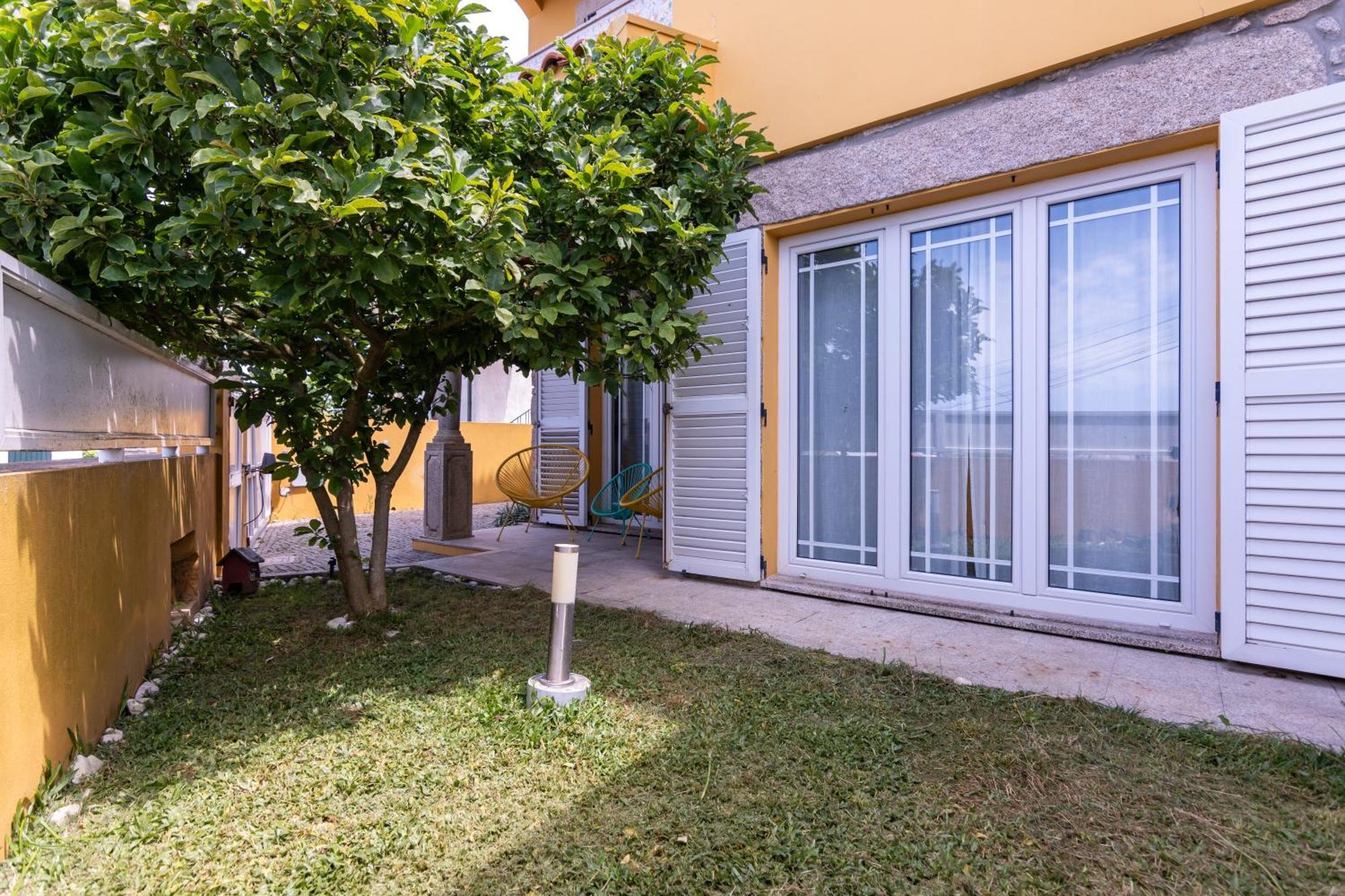 Perafita Yellow House - Ecohost Exterior photo